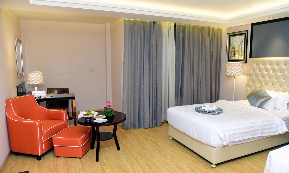 Raebareli Hotel | Om Clarks Inn Raebareli