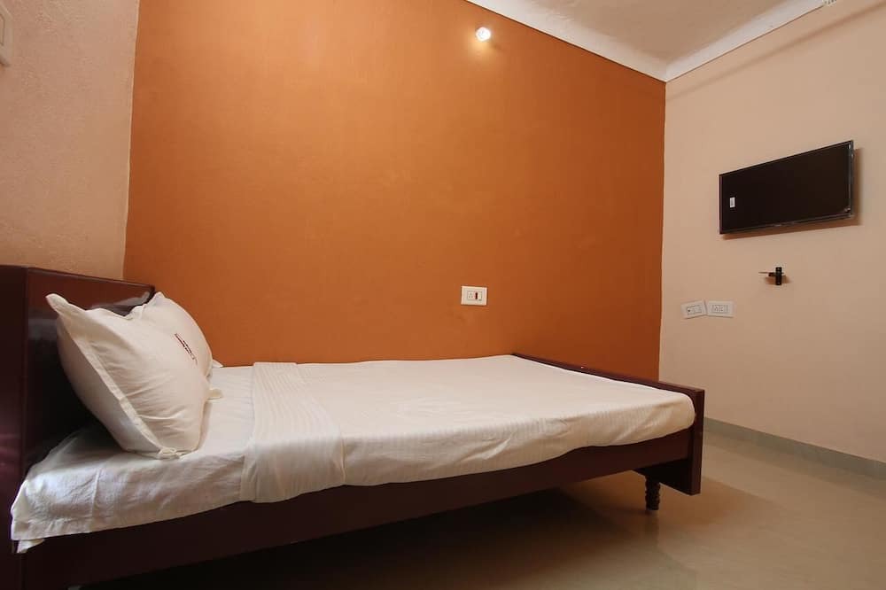 Thanjavur House | Crazy Homes Stay with Classic Rooms@Thanjavur