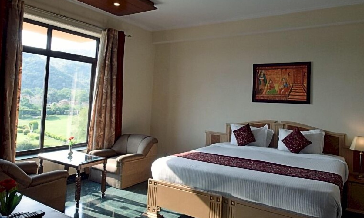 Kookas Resort | The Gold Palace & Resorts