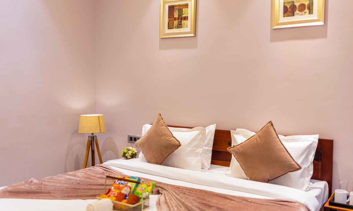 Greater Noida Villa | Alaya Stays Radhika 2BHK Apartment