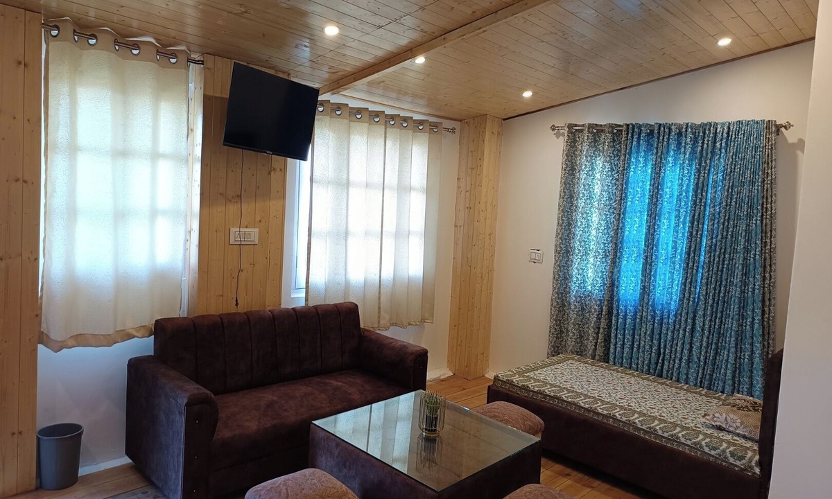 Kaul Hotel | Shree Guru Homestay