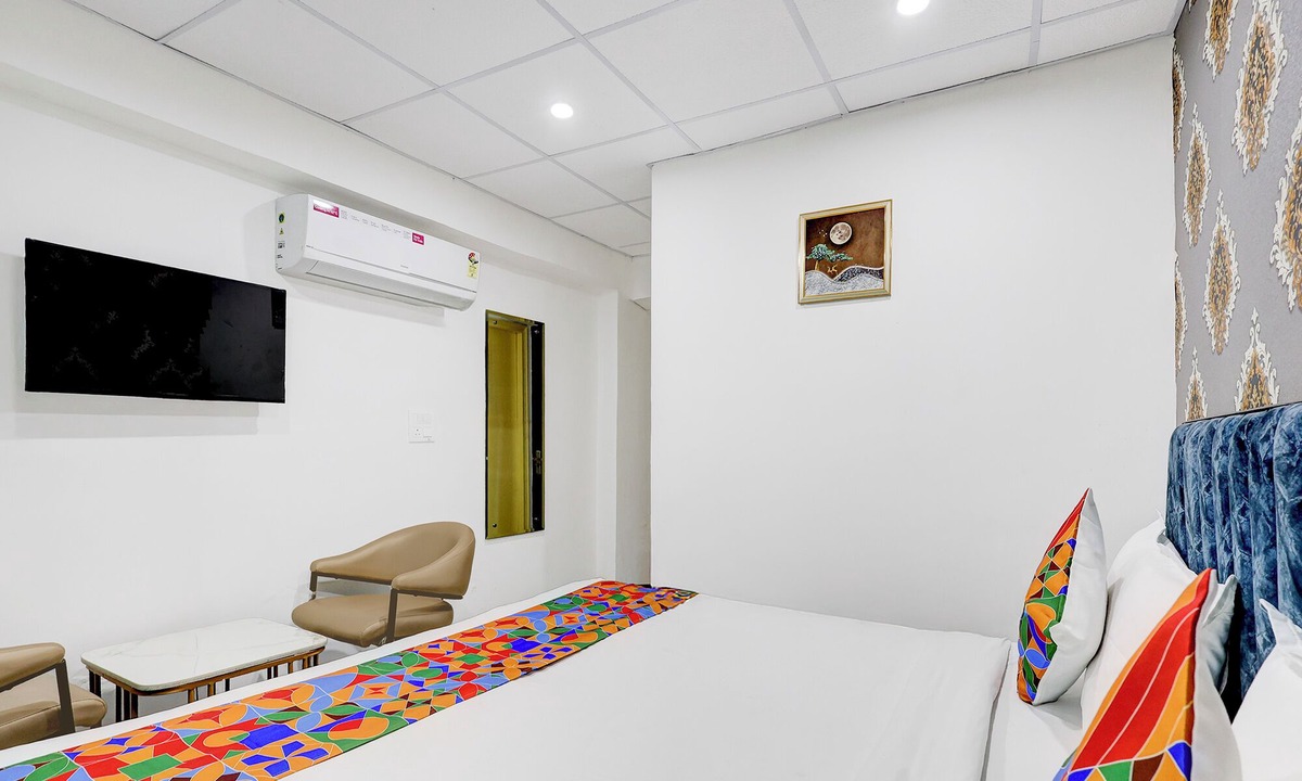Sector 18 Hotel | Fabhotel 18