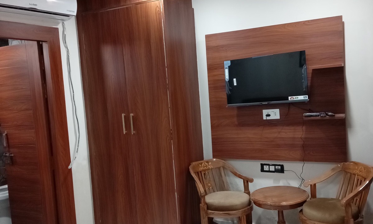 Bijnor Hotel | Hotel Viraj