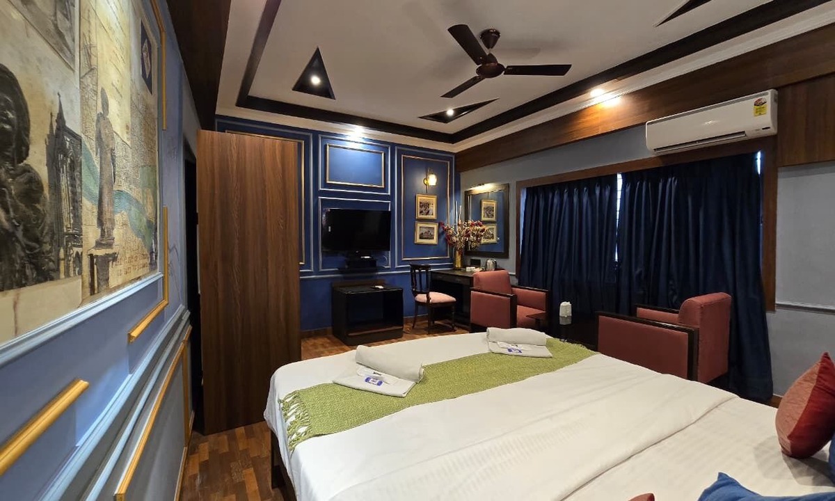 Bhowanipore Hotel | Hotel Trimoorti