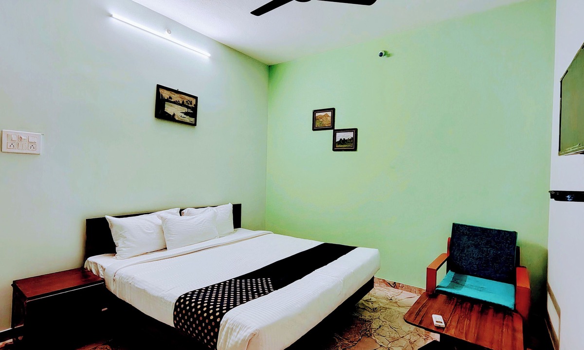 Thanjavur Hotel | Naadi Grand Inn