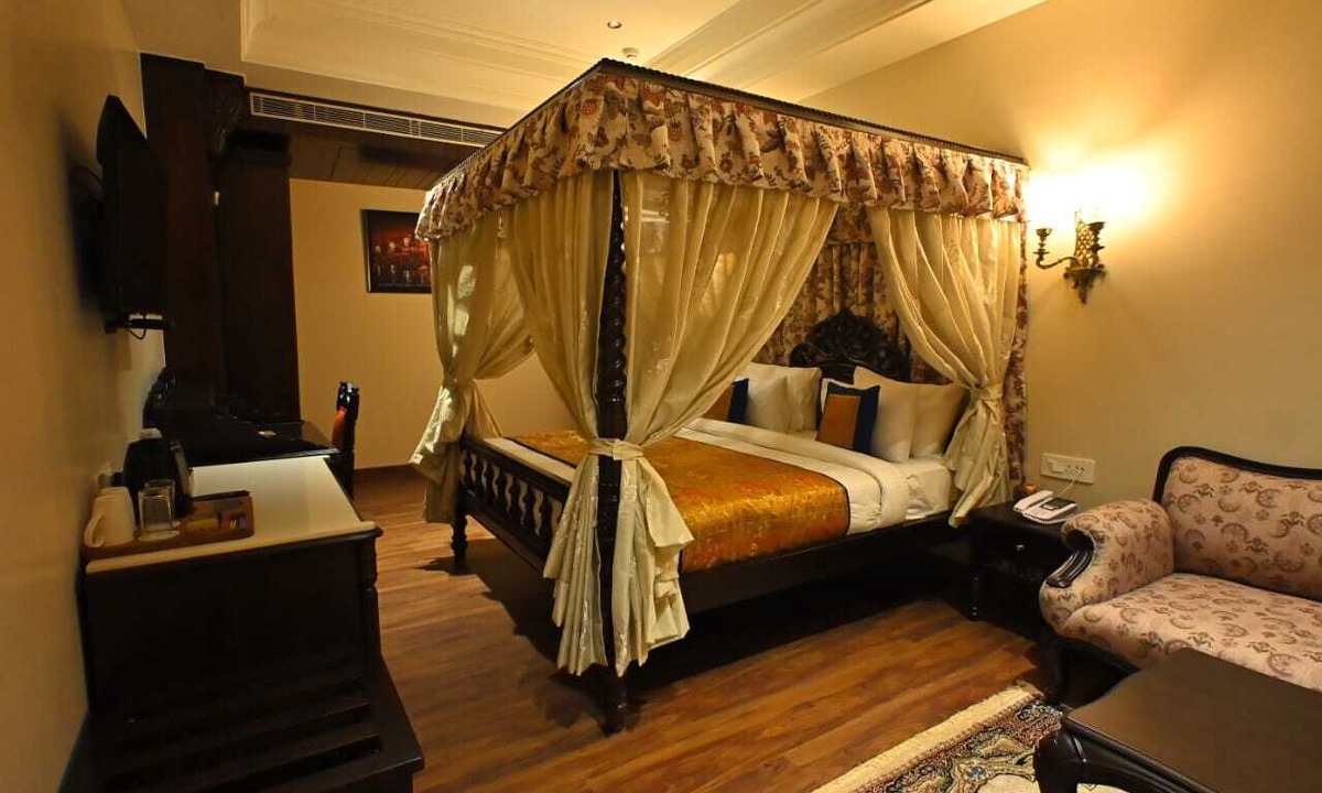 Varanasi Hotel | Dharm Resort