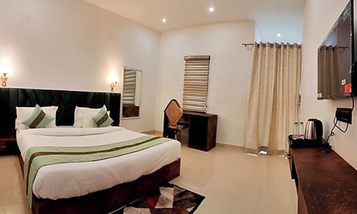 Varanasi Hotel | Hotel Kashi Cottage Varanasi