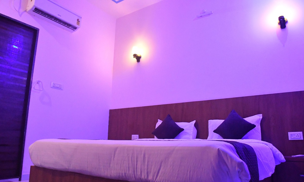 Shri Madhopur Hotel | Hotel Prayagraj