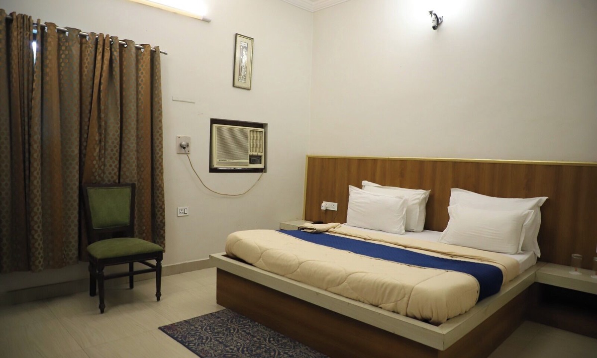 Shikohabad Hotel | Shri Neha Hotel & Restaurant