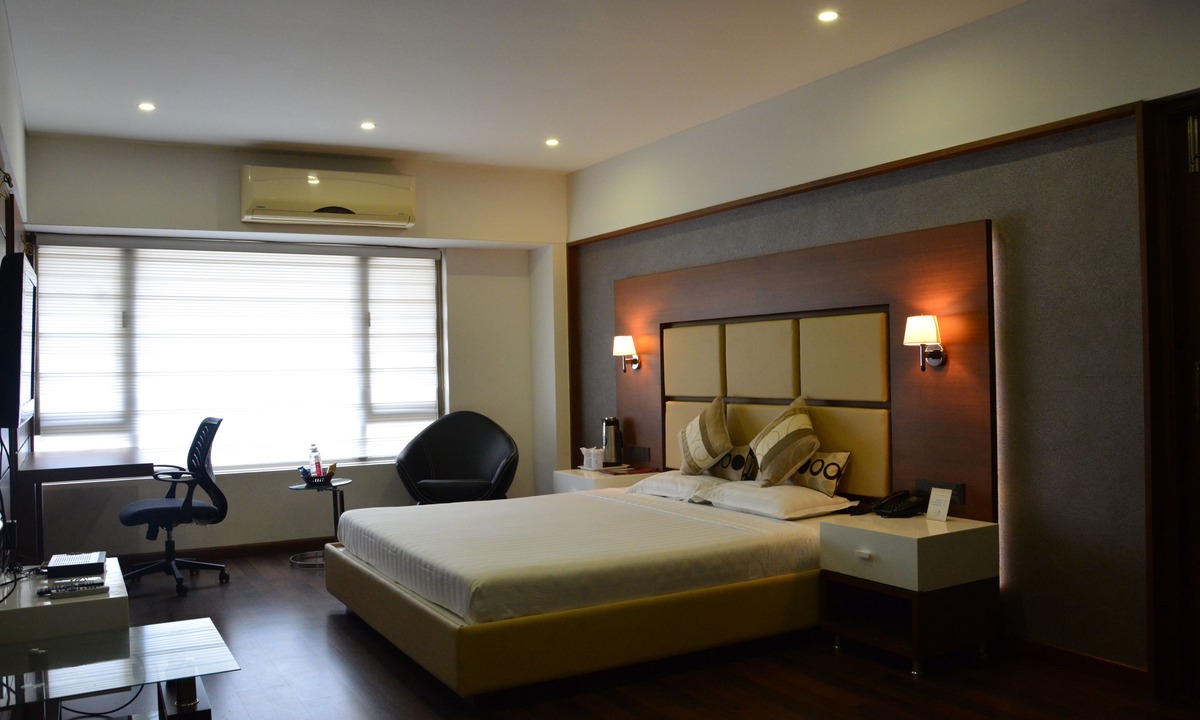 Prahlad Nagar Hotel | Platinum Residency