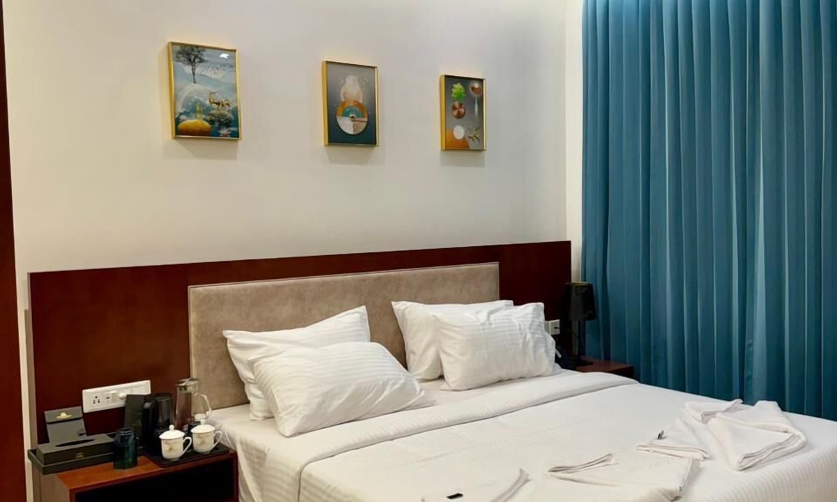 Karaikal Hotel | Le Royale Palace