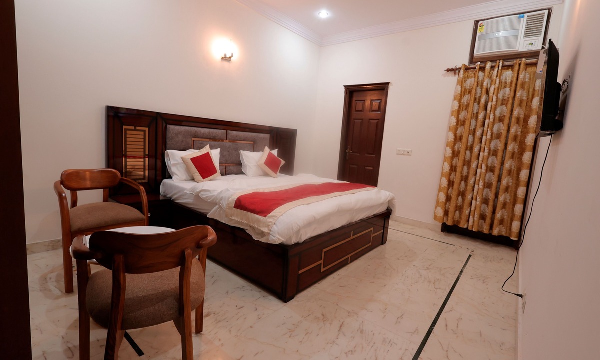South Extension House | Room-home Stay Cum Bed and Breakfast