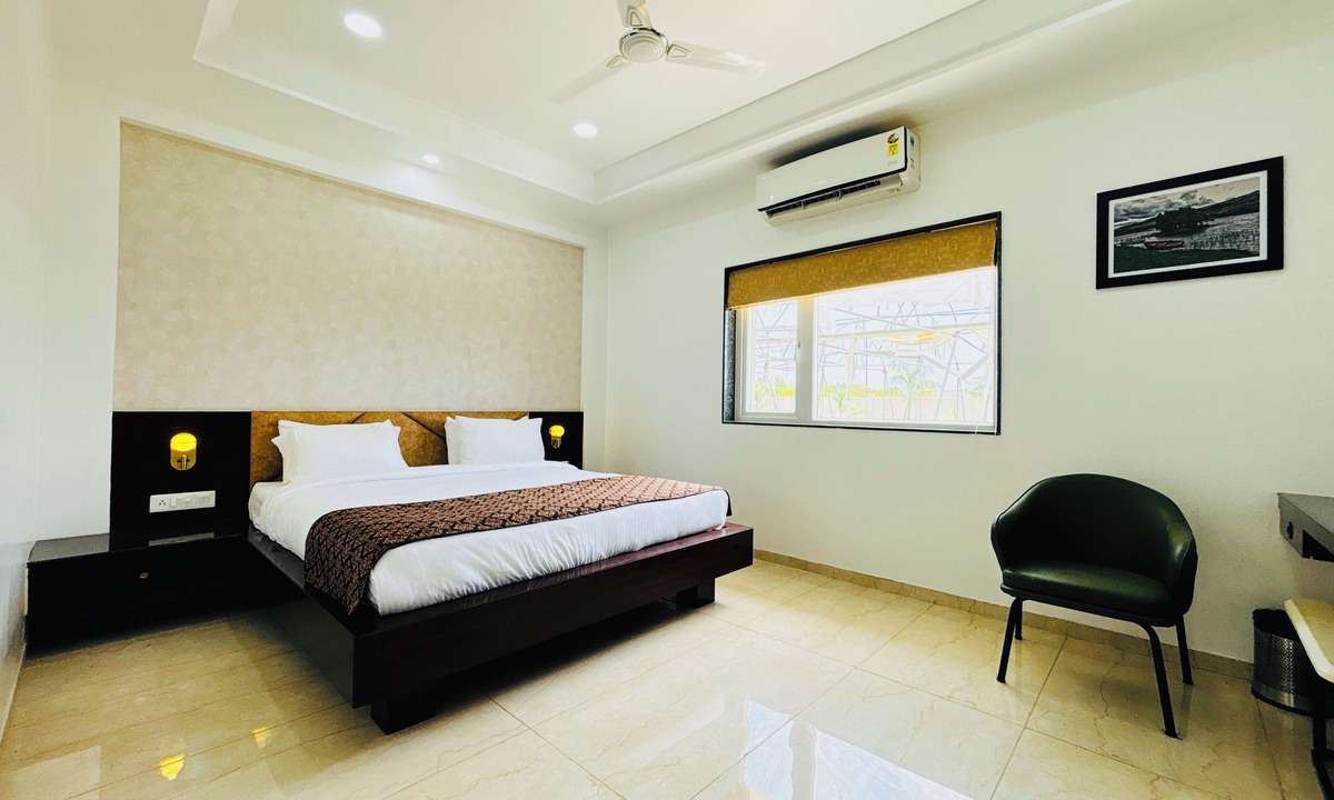 Satna Resort | Vrindavan Greens by Hotel Ramdarbar