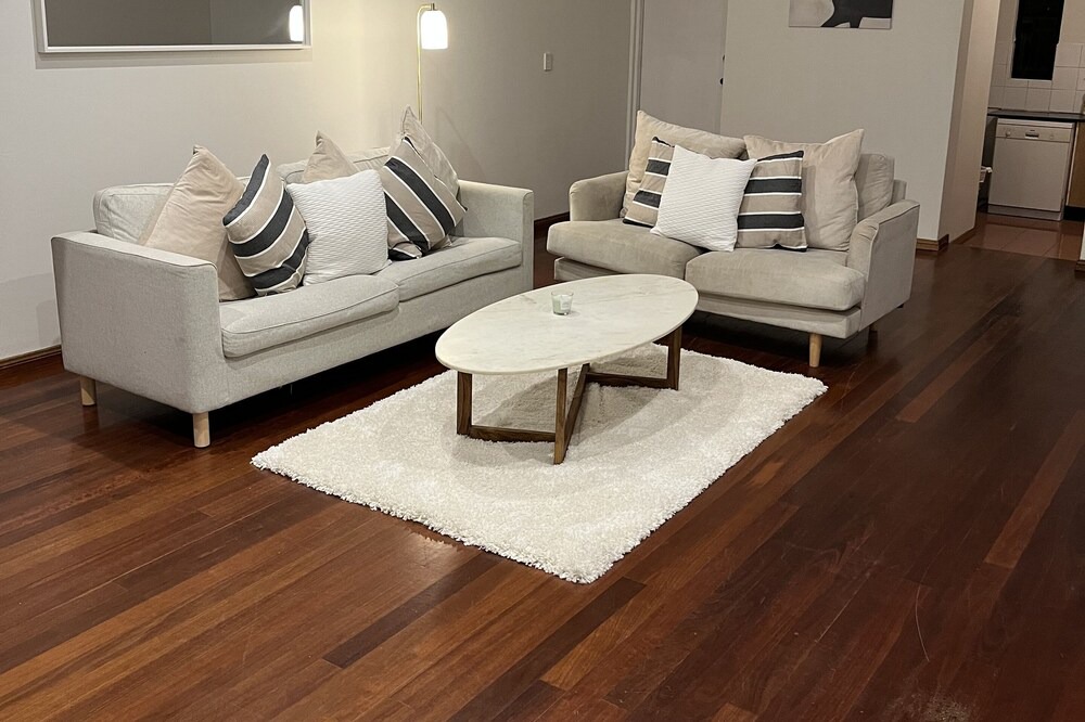 Alexandria House | Queen Room At Sydney City Stays