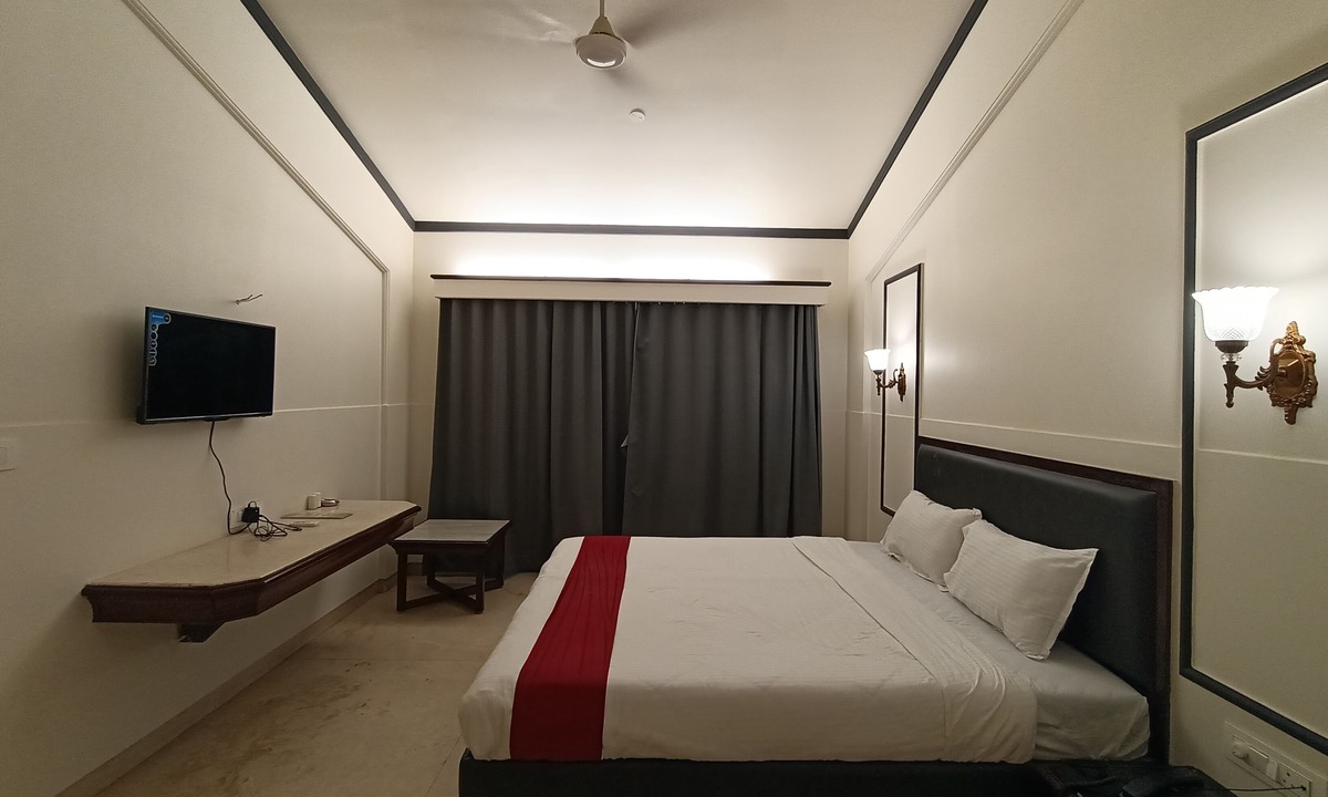 Sasunavghar Hotel | Royal Garden Resort