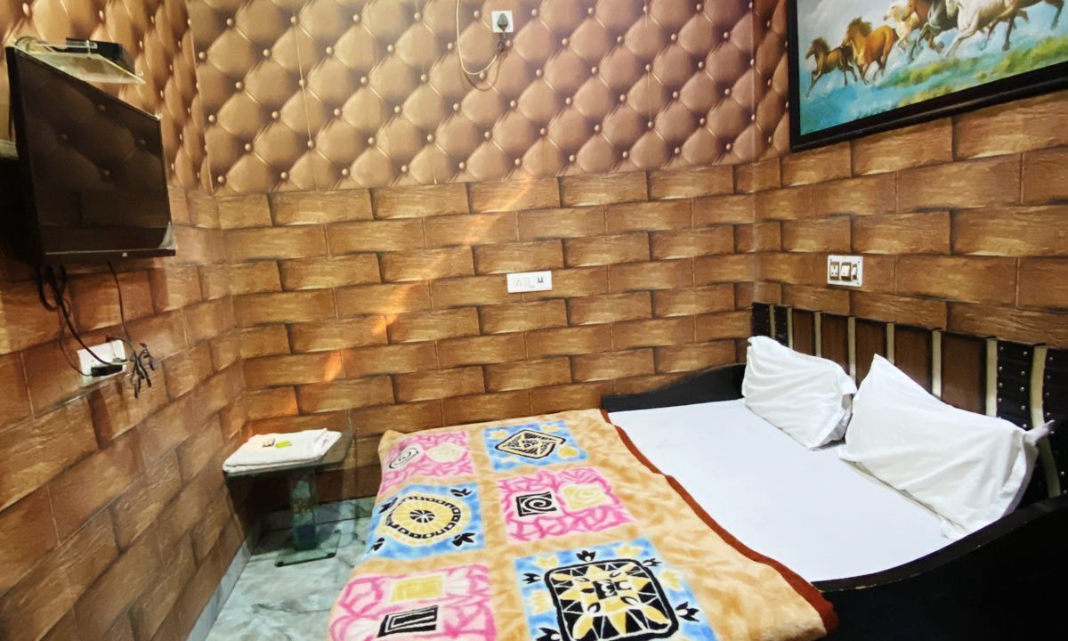 New Delhi Hotel | Manali Hotel By GRB