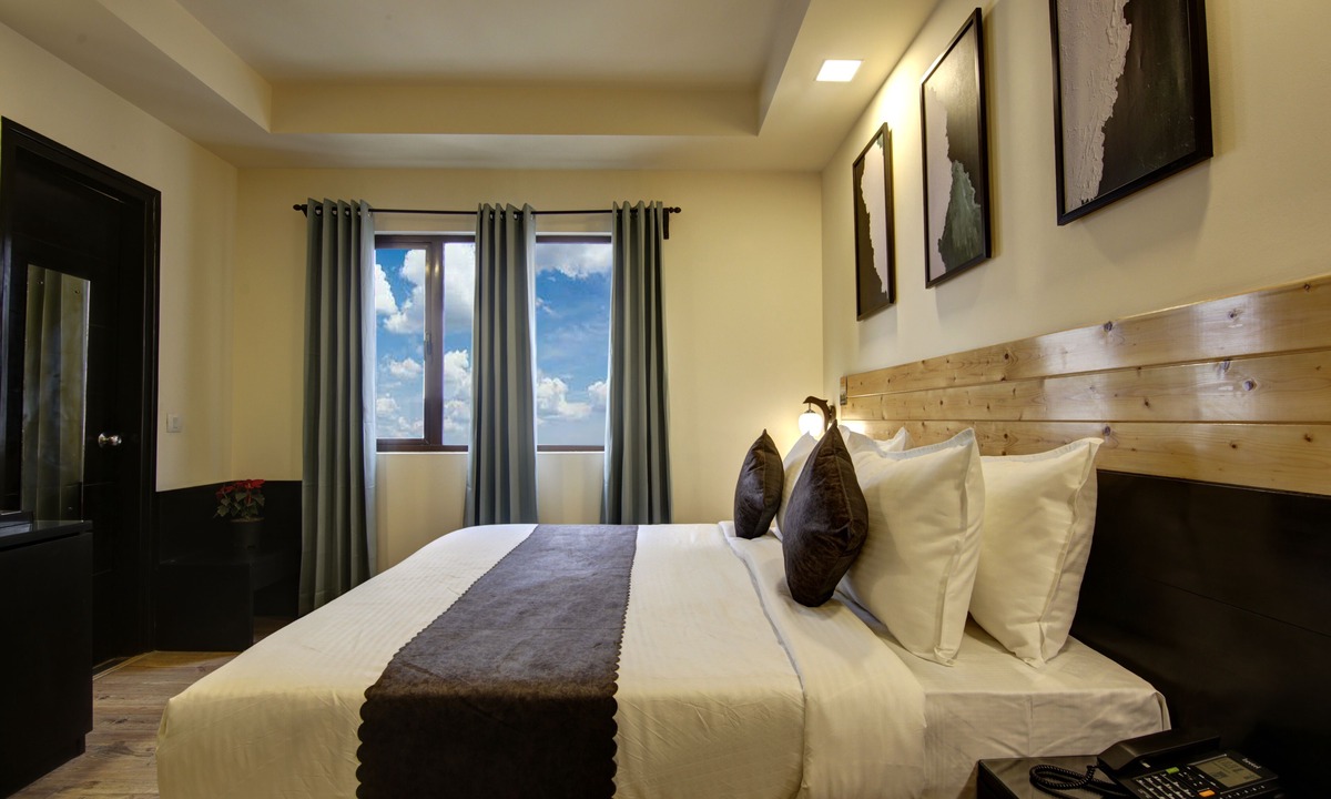 Okhla Hotel | Saltstayz Select - Nehru Place & New Friends Colony