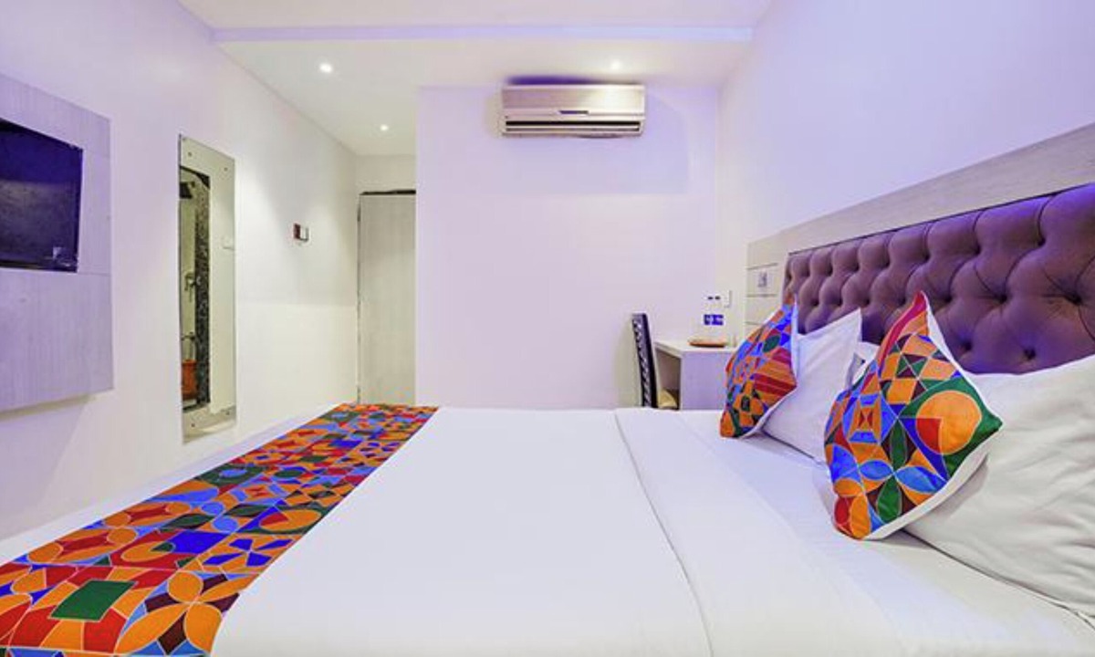 Dharavi Hotel | Via Embassy Suites