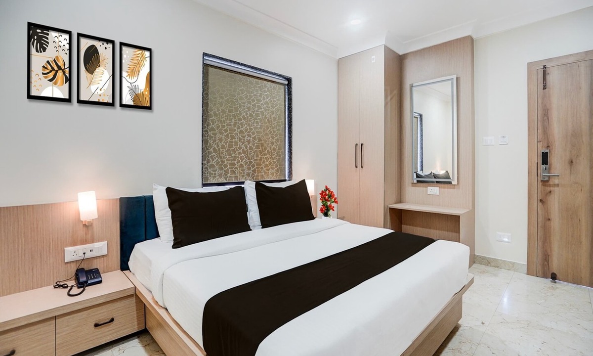 Mahmoorganj House | Saver Single Banaras Sri Hari Inn