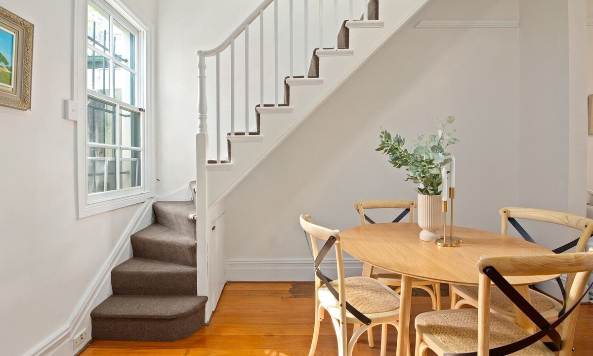 Redfern Apartment | Stylish 2-Bed House with Private Courtyard