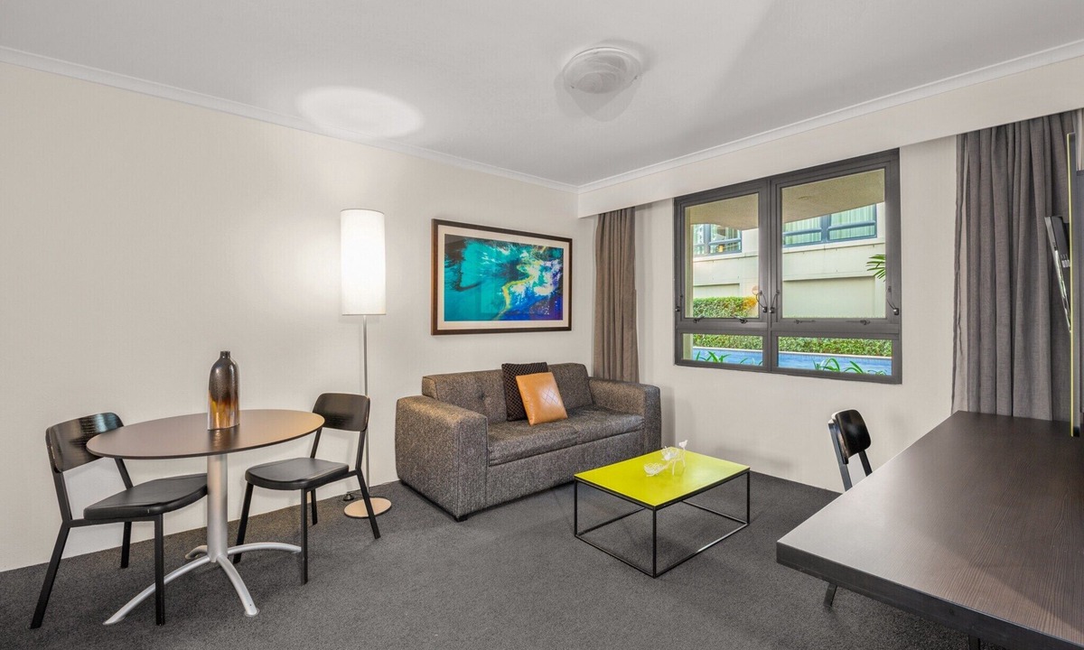 Parramatta Apartment | Contemporary 1-Bed First Floor Unit with Pool