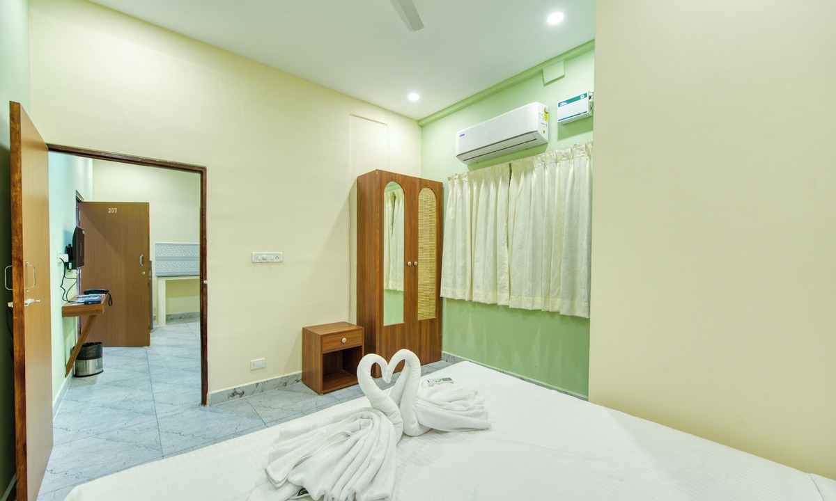 White Town Apartment | Perfect 1-bedroom apartment with AC in beautiful Puducherry
