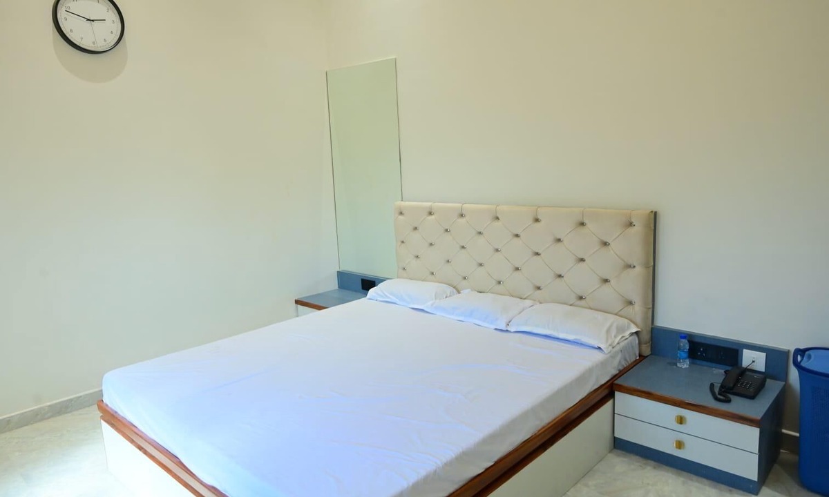 Varanasi House | 4-bedroom bungalow in marvelous Isarwarpur with cool AC