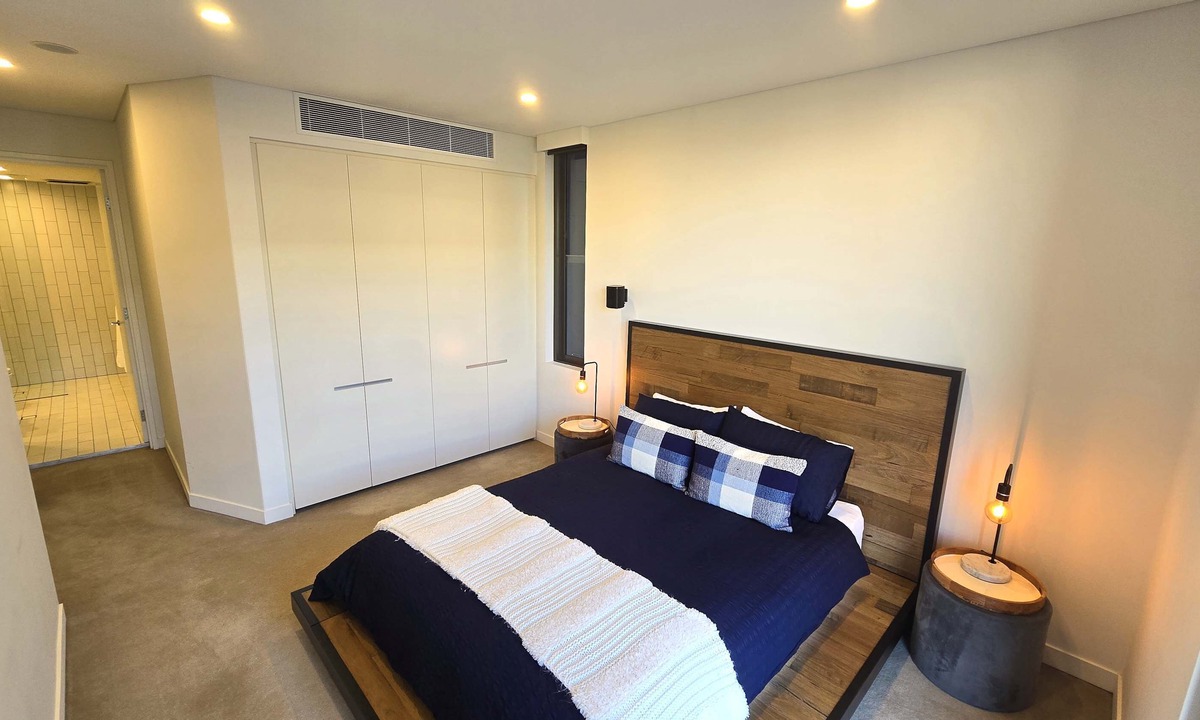 Rosebery Apartment | Swanky 2 bed apt with parking - Easy city access
