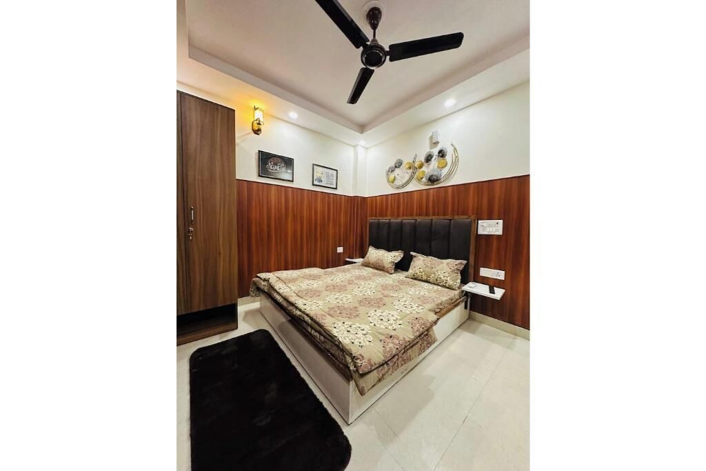 Delhi Cantonment Apartment | The Puzzle by Prahar Homes 8