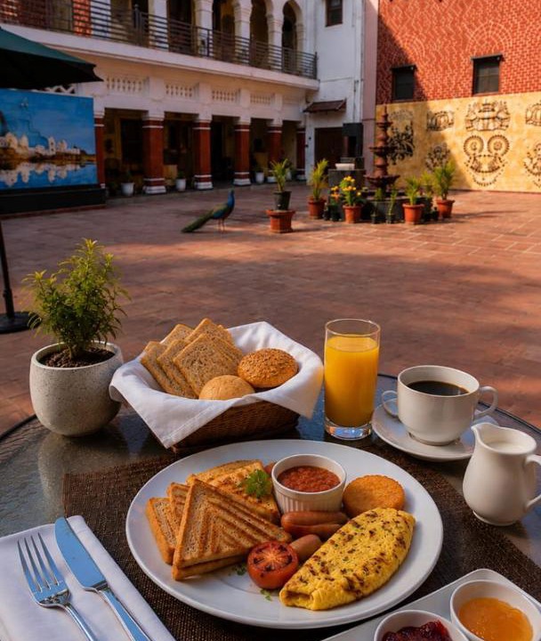Bah Hotel | Haveli Ulfat Rai - Chaubeyji's Heritage Hotel