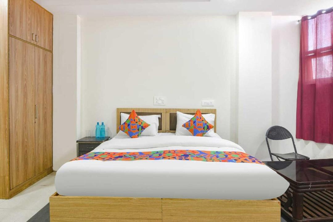 Kalkaji Hotel | Hotel Shyam Villa - Govindpuri Metro Gate 3