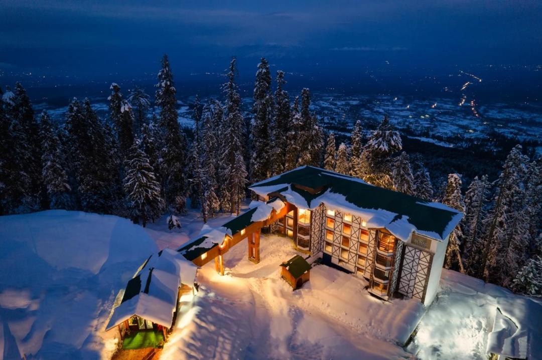 Srinagar Hotel | Hotel Royal Castle