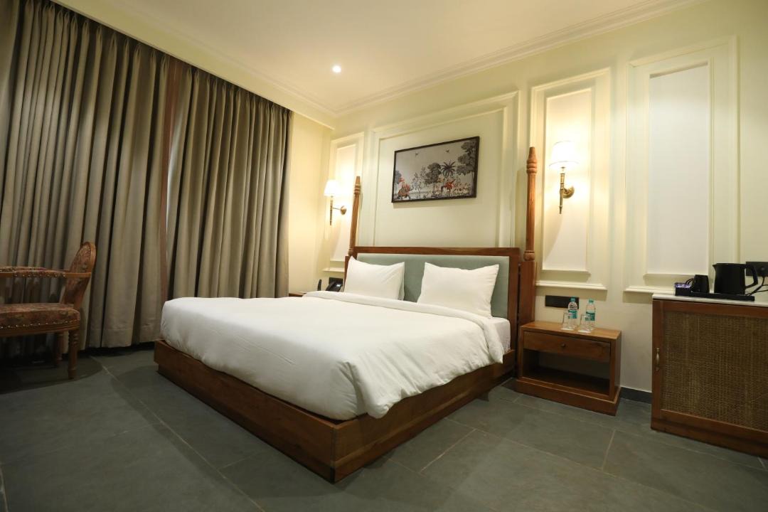 Gurugram Hotel | Akhyana Hotel Near Unitech Cyber Park
