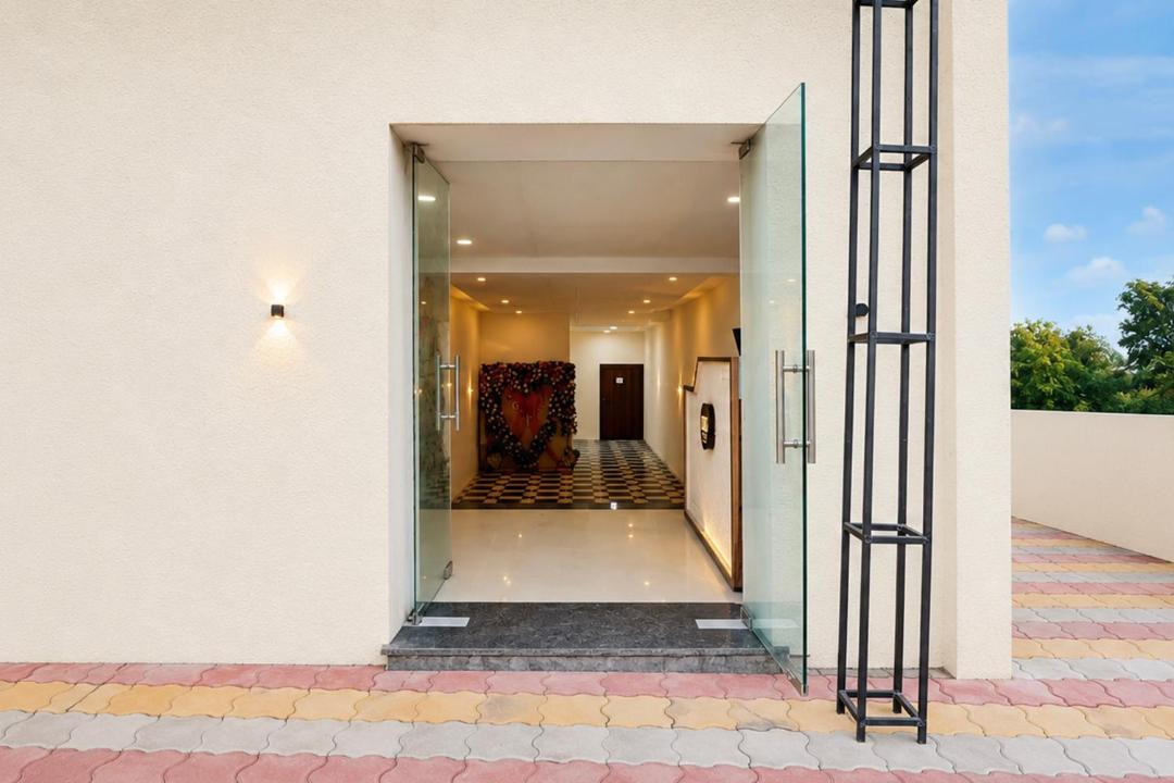 Etah Hotel | Hotel O The Grand Kamla By M.K.D