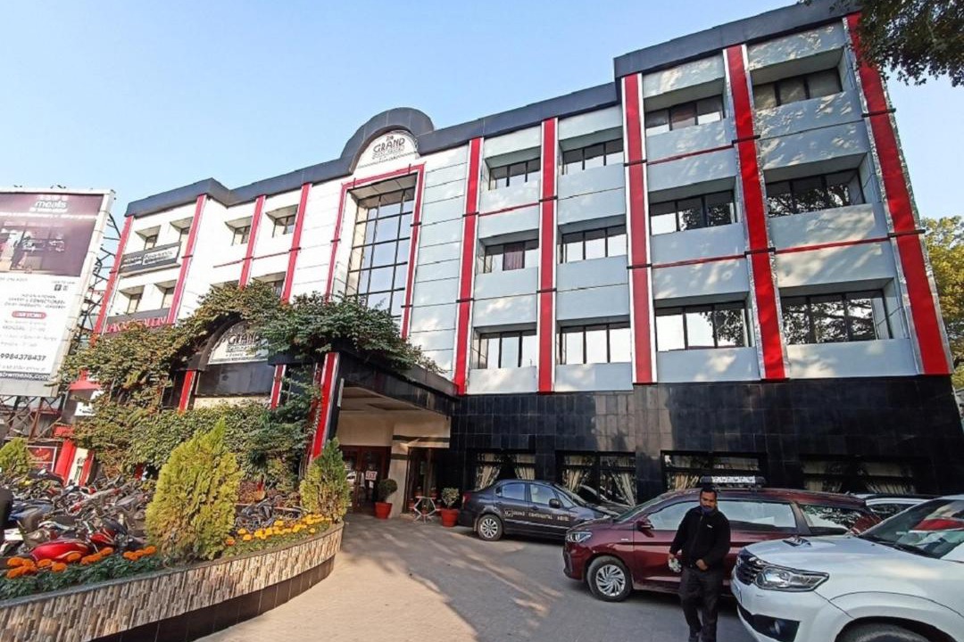 Civil Lines Hotel | HOTEL GRAND CONTINENTAL, civil lines, Prayagraj