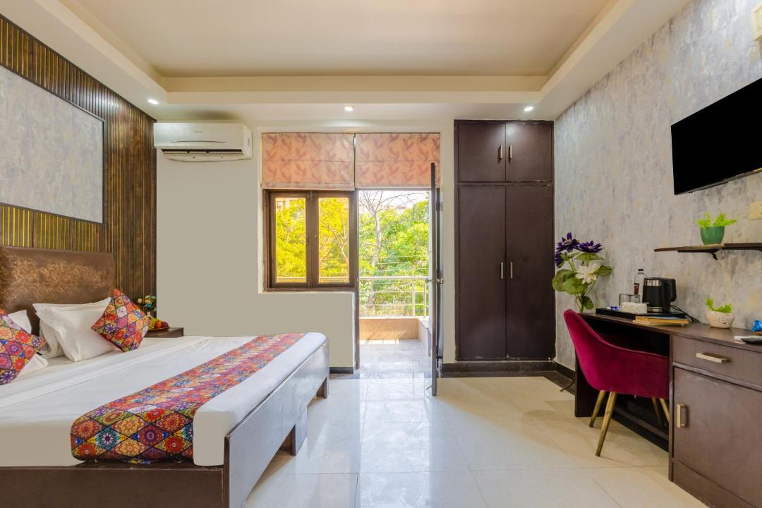 Noida Hotel | Hotel Diamond Stays Sector 51 Noida