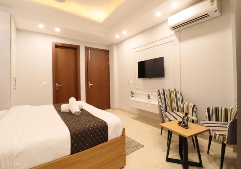 Sector 51 Hotel | Exotic Studio Stayz Near Artemis Hospitals - Gurgaon