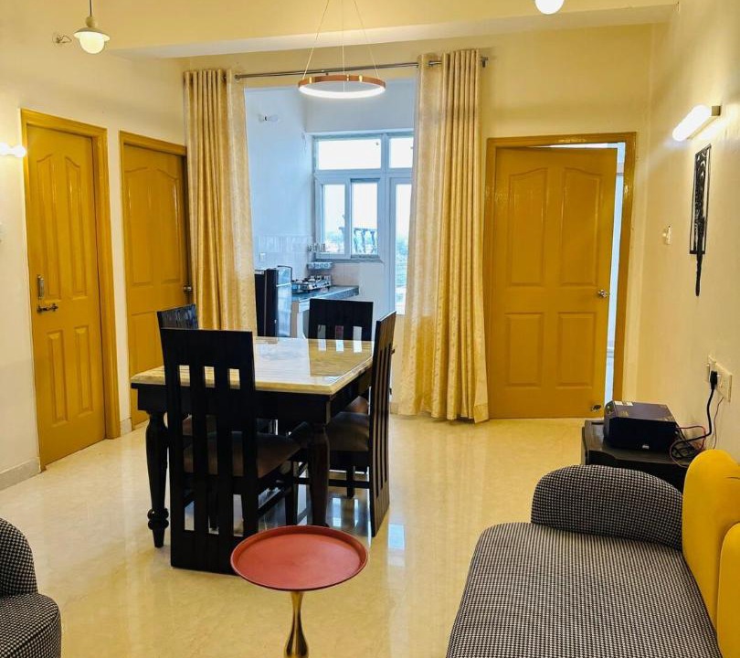 Varanasi Apartment | Pitambar
