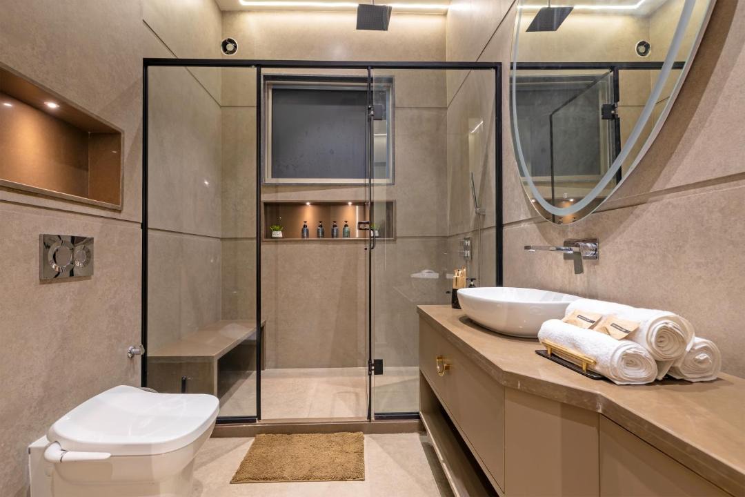 Delhi Villa | ELIVAAS Signature Levante farms