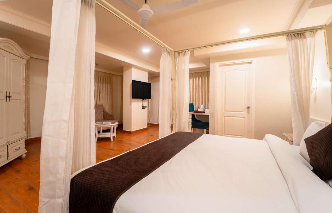 Bani Park Hotel | Hotel Magenta-City Center Bani Park Jaipur
