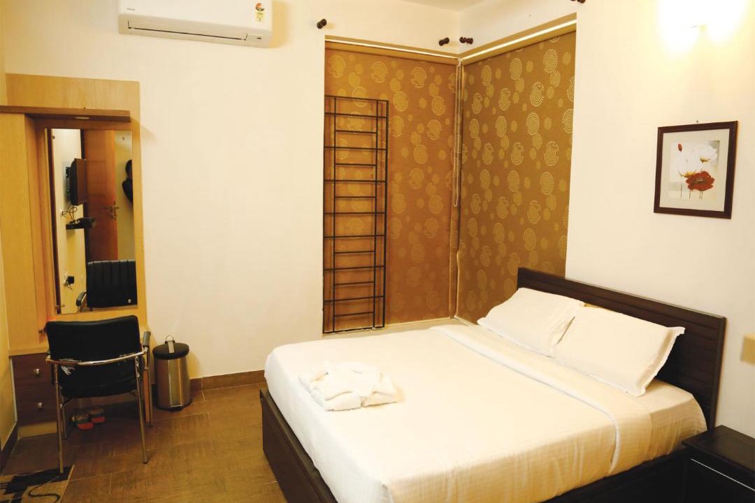 Mylapore Tiruvallikk Apartment | Kolam Gandhi Serviced Apartments - Adyar