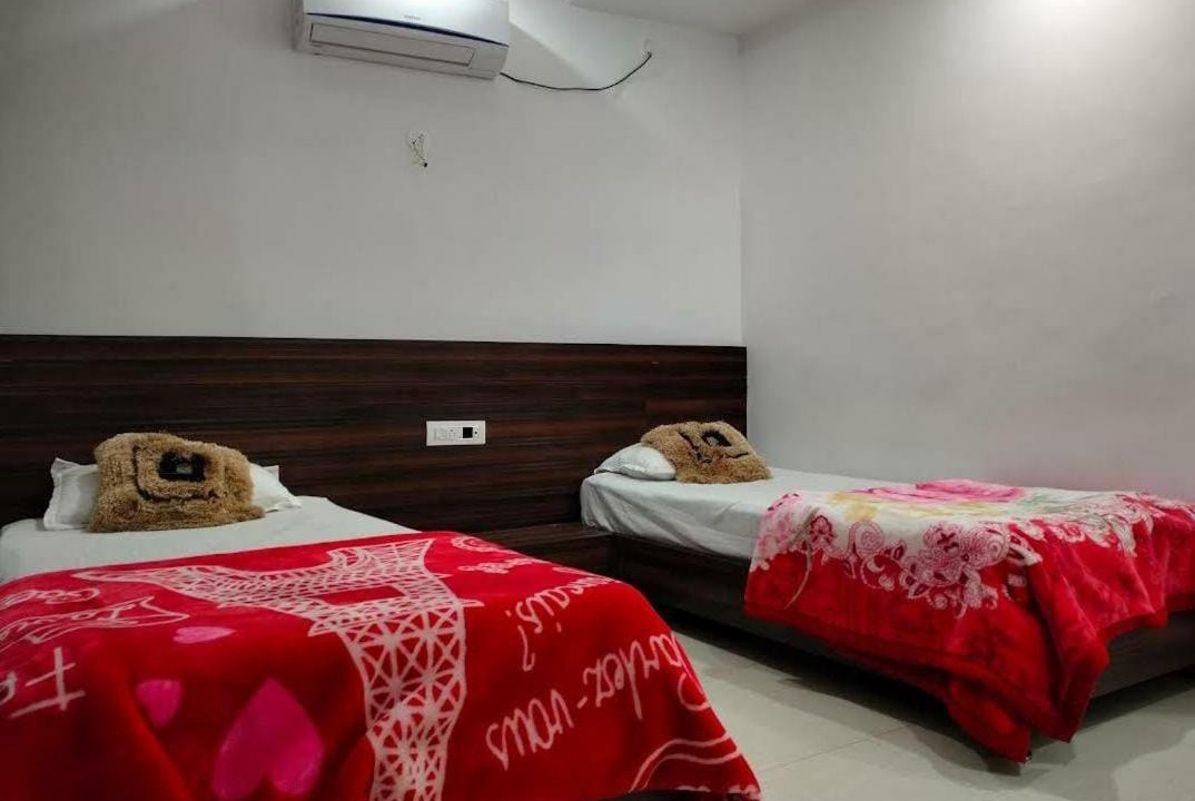Kedarnath House | Hotel Anoop Nikytan