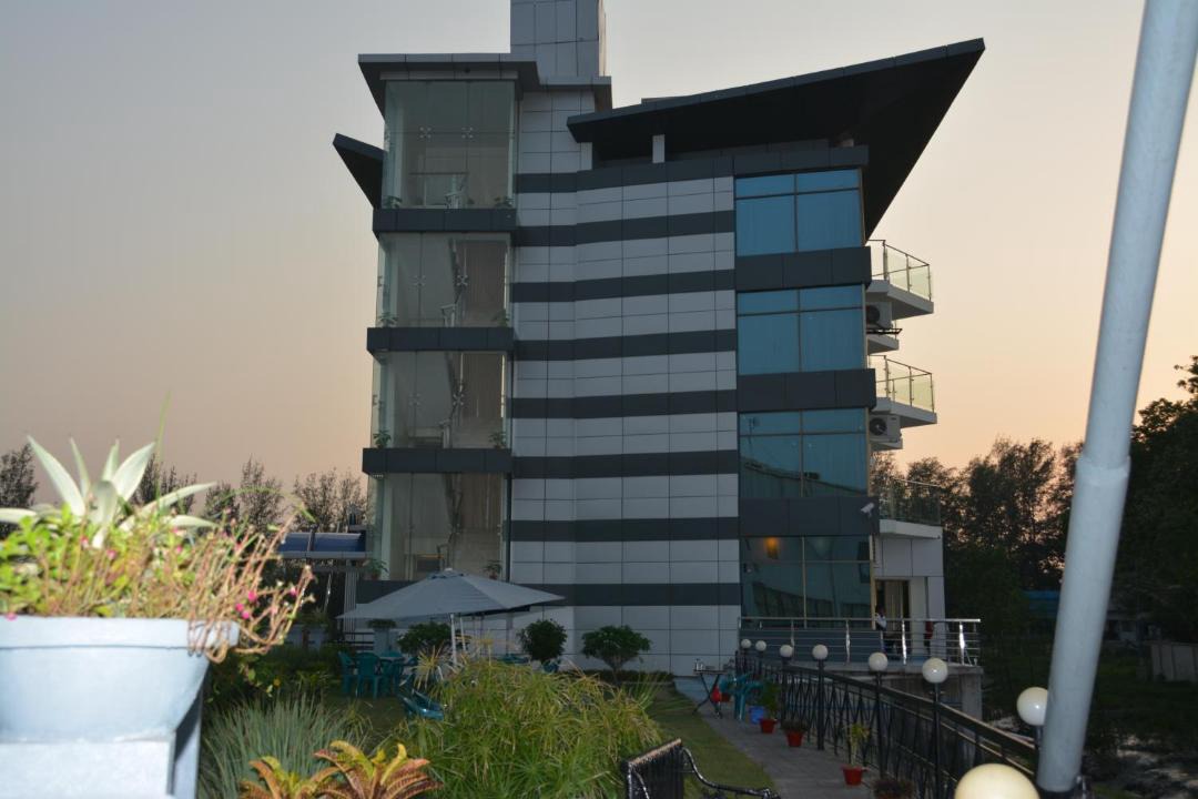 Chittagong Hotel | Brisa Marina CBC Resort ব্রিসা মেরিনা সিবিসি রিসোর্ট