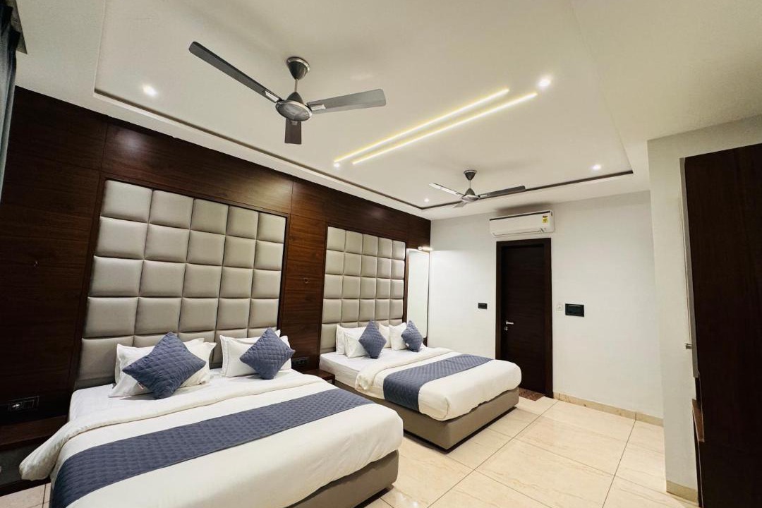 Ujjain Hotel | Hotel Rajdev INN