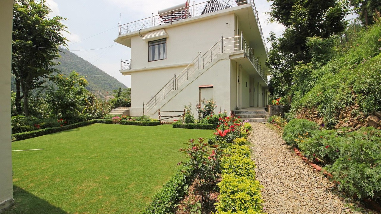 Photo of Buildings in Bhimtal