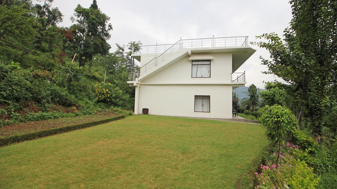 Photo of Buildings in Bhimtal