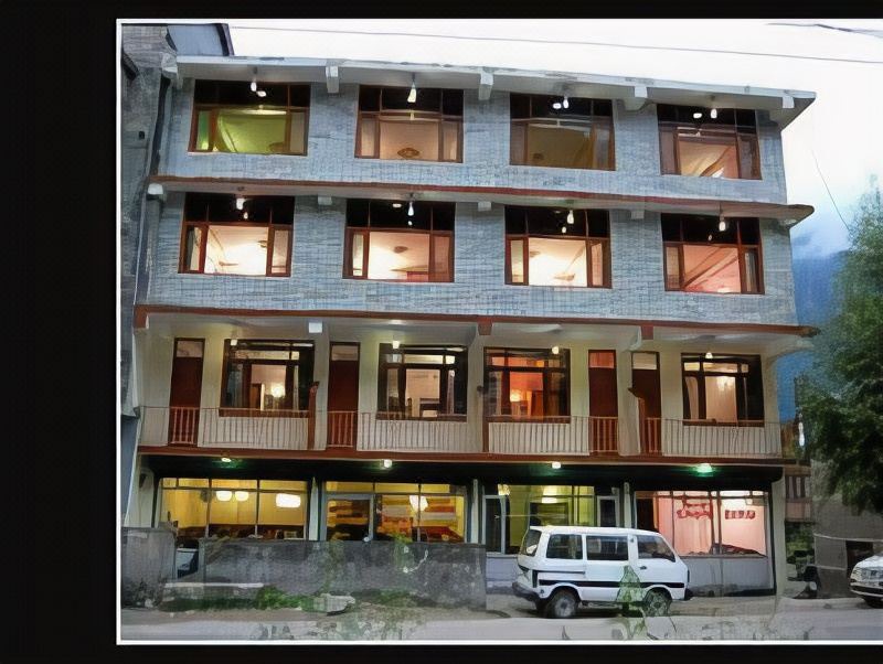 Photo of Buildings in Aleo