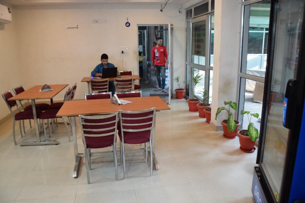 Photo of Livingroom in Sector 45