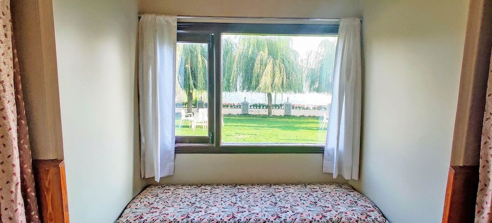 Photo of Bedroom in Baldeyan