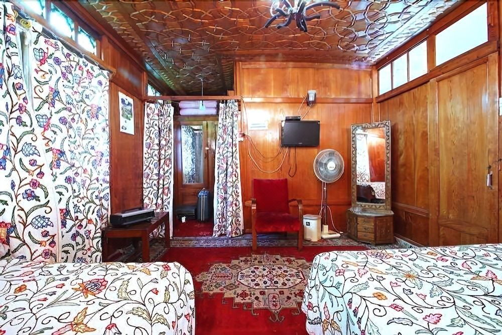 Photo of Bedroom in Nagin Bagh